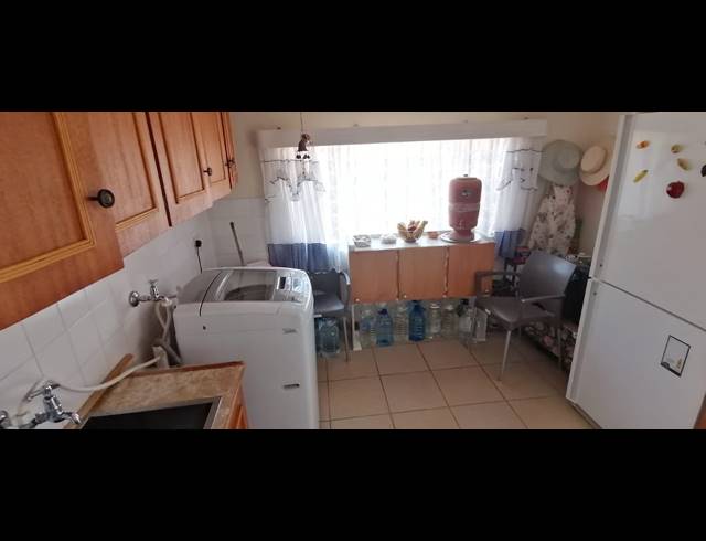 3 BEDROOM TOWNHOUSE FOR SALE IN STILFONTEIN EXT 4